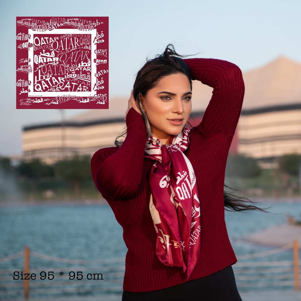 وشاح حرير مربع بخطوط قطر